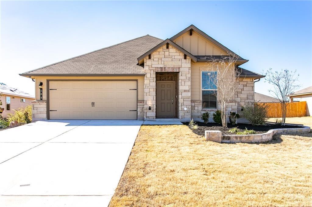 104 Kyra Ln in Taylor, TX - Building Photo