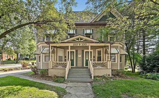 220 N Dexter St, Unit 220