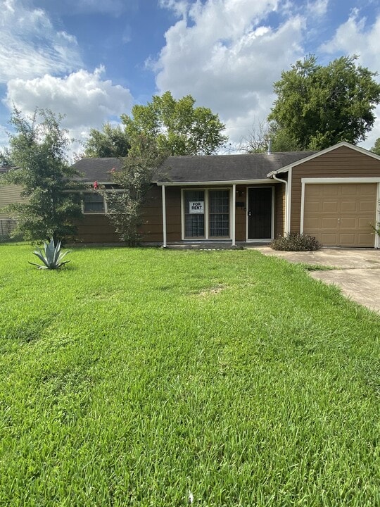 5126 Kelso St Photo