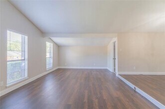 3437 Knoll Point Dr in Garland, TX - Building Photo - Building Photo