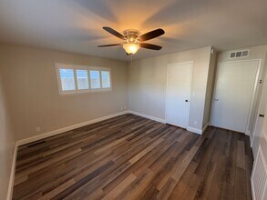 445 N O'Farrell Ct in Visalia, CA - Building Photo - Building Photo