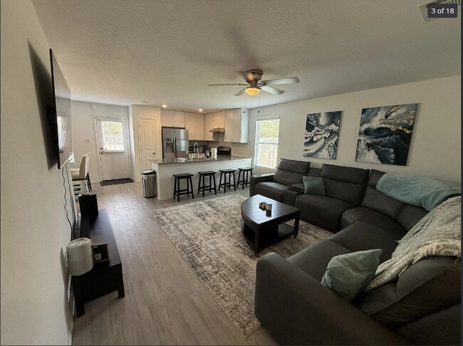 13831 Barn Door in San Antonio, TX - Building Photo - Building Photo