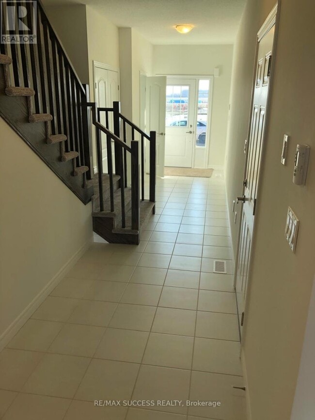 23 Lloyd Davies Wy in Hamilton, ON - Building Photo - Building Photo