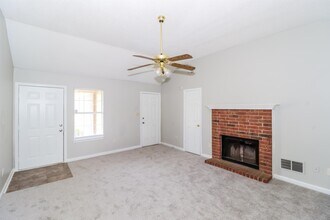 7095 Presmond Rd in Cordova, TN - Building Photo - Building Photo