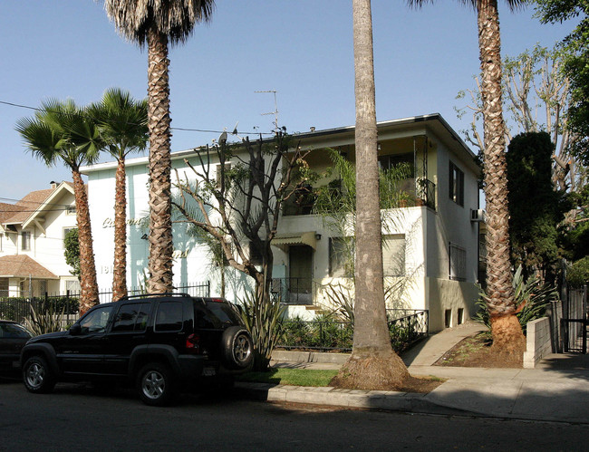 Canyon Palms in Los Angeles, CA - Foto de edificio - Building Photo