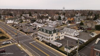 206 NJ-71 in Spring Lake, NJ - Building Photo