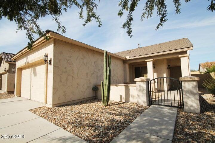 19438 W Washington St in Buckeye, AZ - Building Photo