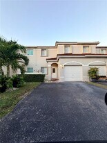 12631 SW 143rd Ln in Miami, FL - Building Photo
