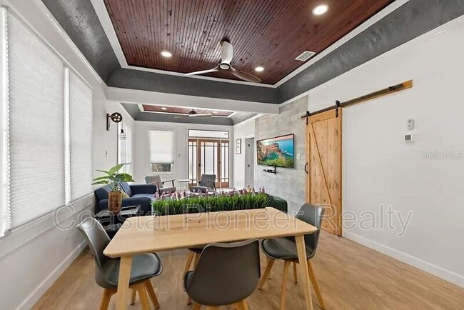 1904 N 25th St in Tampa, FL - Foto de edificio - Building Photo