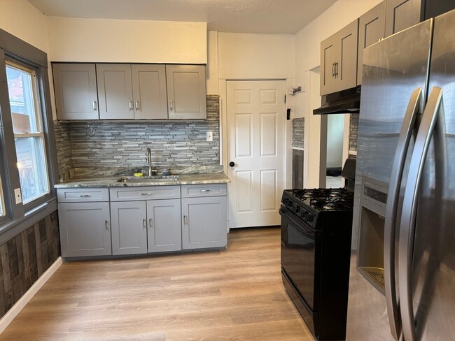 12509 Maple Ave in Cleveland, OH - Building Photo - Building Photo