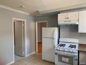 214 William St, Unit 1 in Harrison, NJ - Building Photo - Building Photo