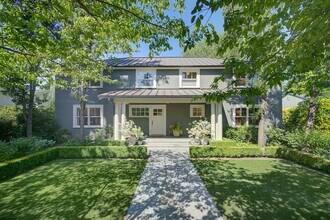 1645 Rambling Ln in Medina, WA - Building Photo - Building Photo