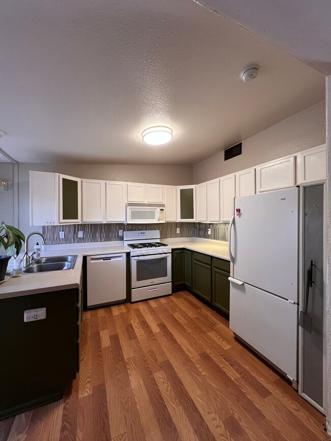 property at 1714 Dolores St