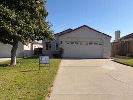 4374 Woodmere Rd in Orcutt, CA - Building Photo