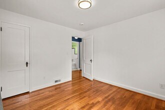318 Ethan Allen Ave in Takoma Park, MD - Building Photo - Building Photo