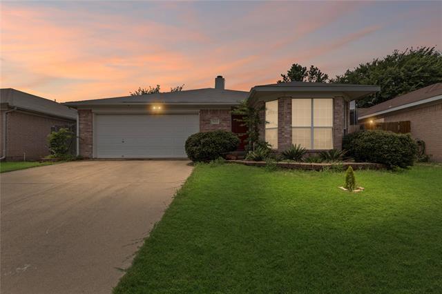 5624 Northstar Ln in Arlington, TX - Building Photo