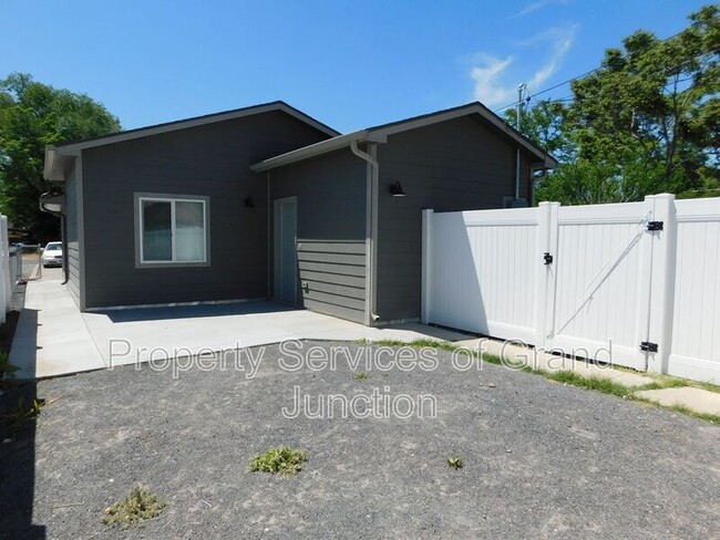 property at 1402 N 16th St