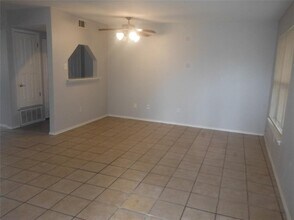 5720 Pinon Vista Dr in Austin, TX - Building Photo - Building Photo