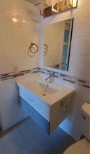 3110 Red River St, Unit D-212 in Austin, TX - Building Photo - Building Photo