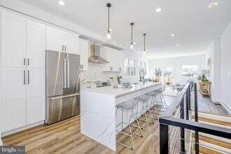 424 Taylor St NW in Washington, DC - Building Photo - Building Photo