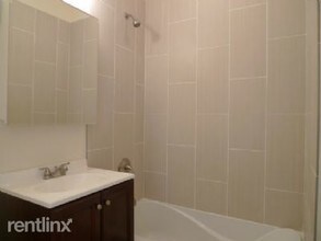 2641 N Fairfield Ave in Chicago, IL - Building Photo - Building Photo