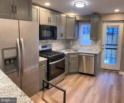 2625 Manton St in Philadelphia, PA - Building Photo