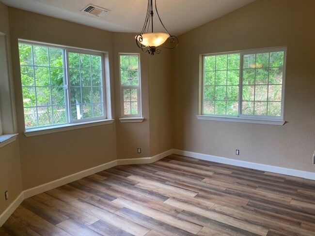 464 Glenwood Pines Ct in Grass Valley, CA - Building Photo - Building Photo