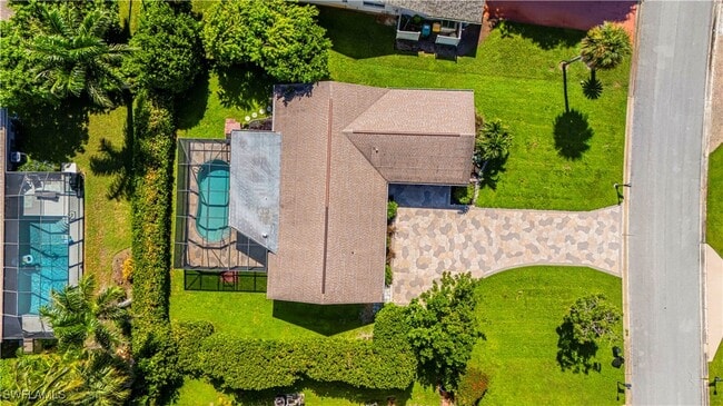 297 Bay Meadows Dr in Naples, FL - Building Photo - Building Photo