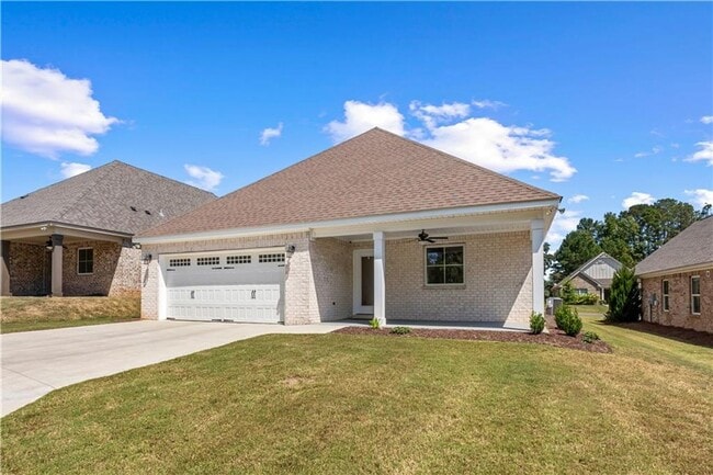 Cottage Style 4 Bedroom Home in Camden Ridge in Auburn, AL - Building Photo - Building Photo