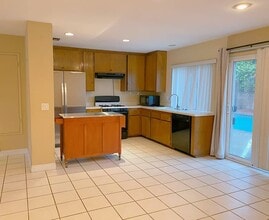 324 S Palo Cedro Dr in Diamond Bar, CA - Building Photo - Building Photo