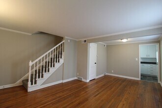 310 E 26th Ave in North Kansas City, MO - Building Photo - Building Photo