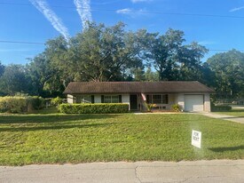 156 SE Polk Ln in Lake City, FL - Building Photo