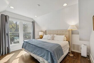 2020 Lakeland Dr in Dallas, TX - Building Photo - Building Photo