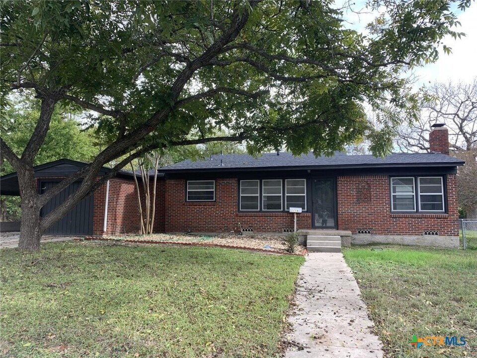 1119 N 8th St in Temple, TX - Building Photo