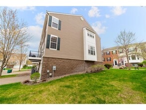 15726 Frisian Ln in Apple Valley, MN - Building Photo - Building Photo