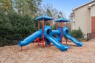 Ashford at Spring Lake in Atlanta, GA - Foto de edificio - Building Photo