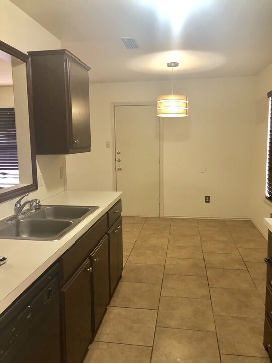 8417 Avenue V in Lubbock, TX - Building Photo