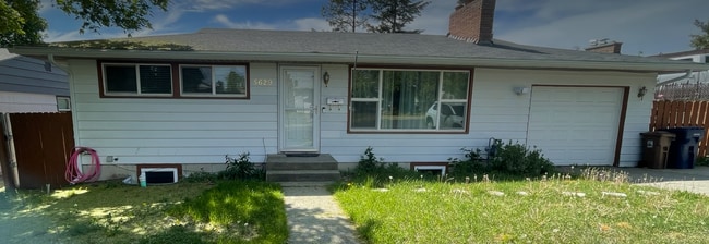 property at 5629 N Moore St