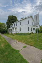 291 W 2nd St in Oswego, NY - Building Photo