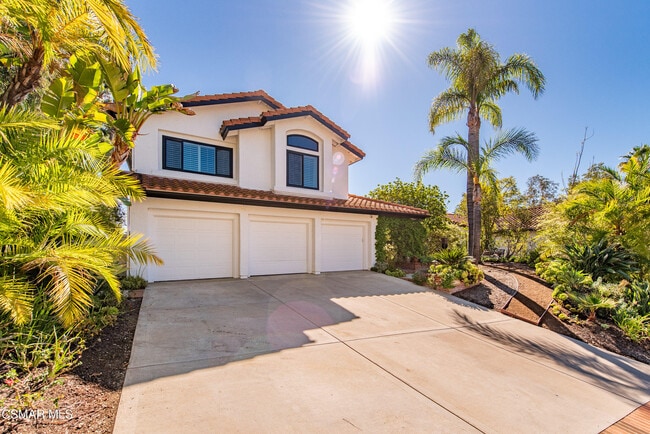 2670 Grandoaks Dr in Westlake Village, CA - Building Photo - Building Photo