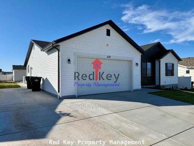 1132 High Plns Dr in Grantsville, UT - Building Photo - Building Photo