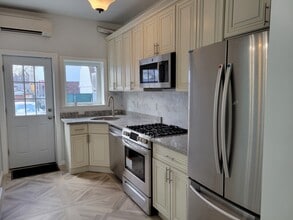 8540 102nd St, Unit 1 in Richmond Hill, NY - Foto de edificio - Building Photo