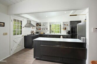 400 Glenullen Dr in Pasadena, CA - Building Photo - Building Photo