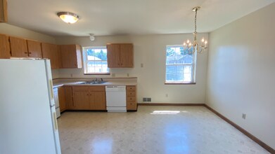 4326 Angela Ct in Schenectady, NY - Building Photo - Building Photo