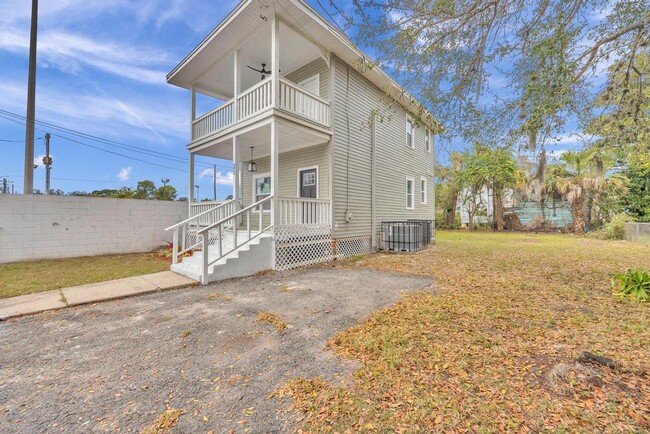 21 E 17th St in Jacksonville, FL - Building Photo - Building Photo