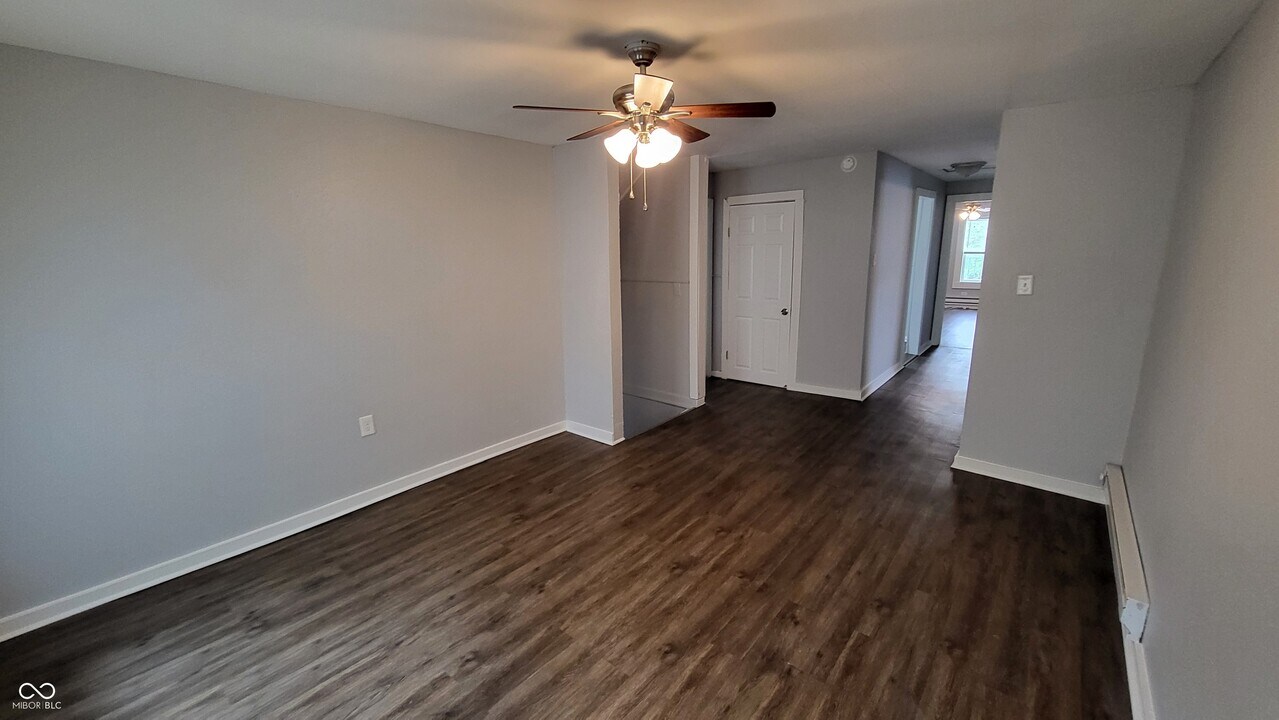 3 E Washington St in Indianapolis, IN - Building Photo