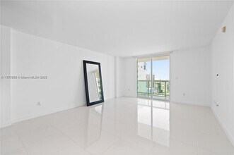 1800 N Bayshore Dr, Unit 3506 in Miami, FL - Building Photo - Building Photo