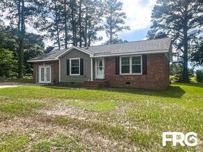 466 Circle Dr in Greenville, NC - Building Photo - Building Photo