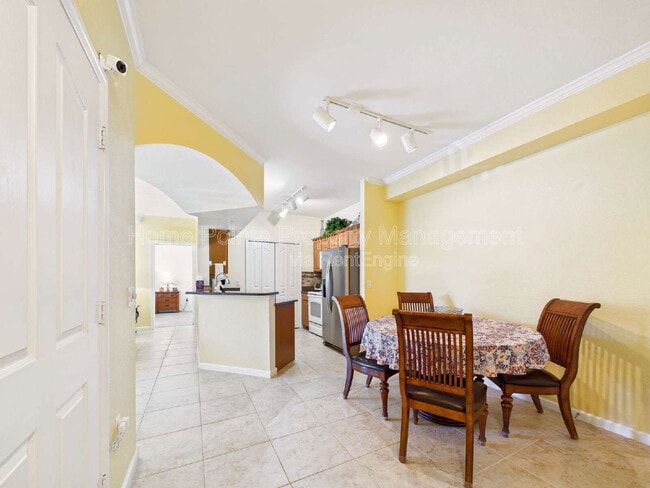 12960 Positano Cir in Naples, FL - Foto de edificio - Building Photo