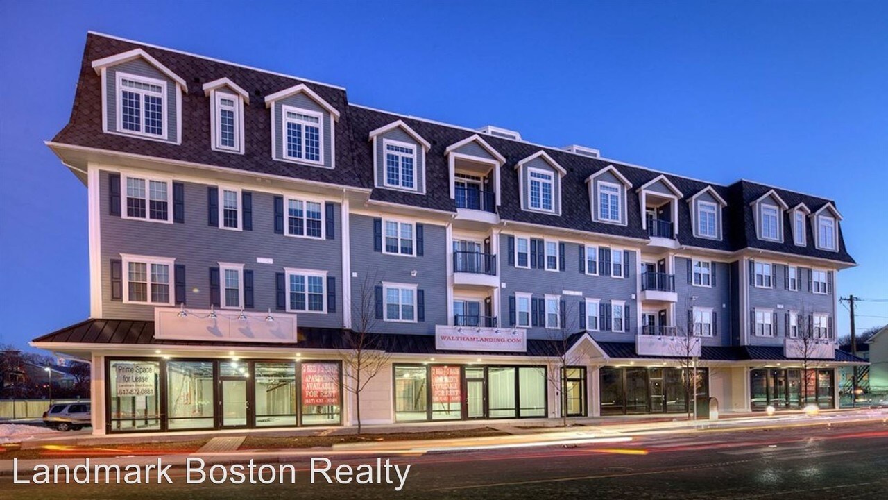 431 River St in Waltham, MA - Building Photo